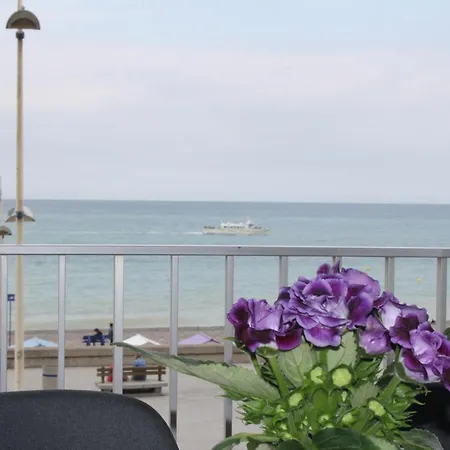 Appart. Superbe Vue Mer Et Funiculaire Le Treport Exterior photo